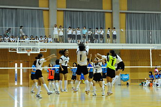 「第14回　むさしの国中学バレーボール大会」(東京都多摩地区開催）をサポートします。
